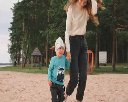 鲜囊胚和冻囊胚哪个更好？成功率和着床速度全面对比