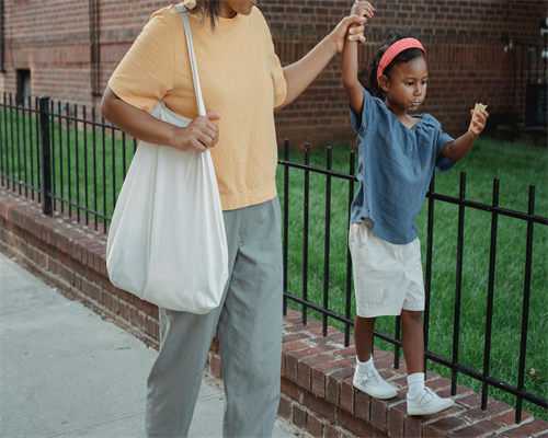 “试管婴儿”真的是在试管里培育婴儿吗？~助孕联系方式